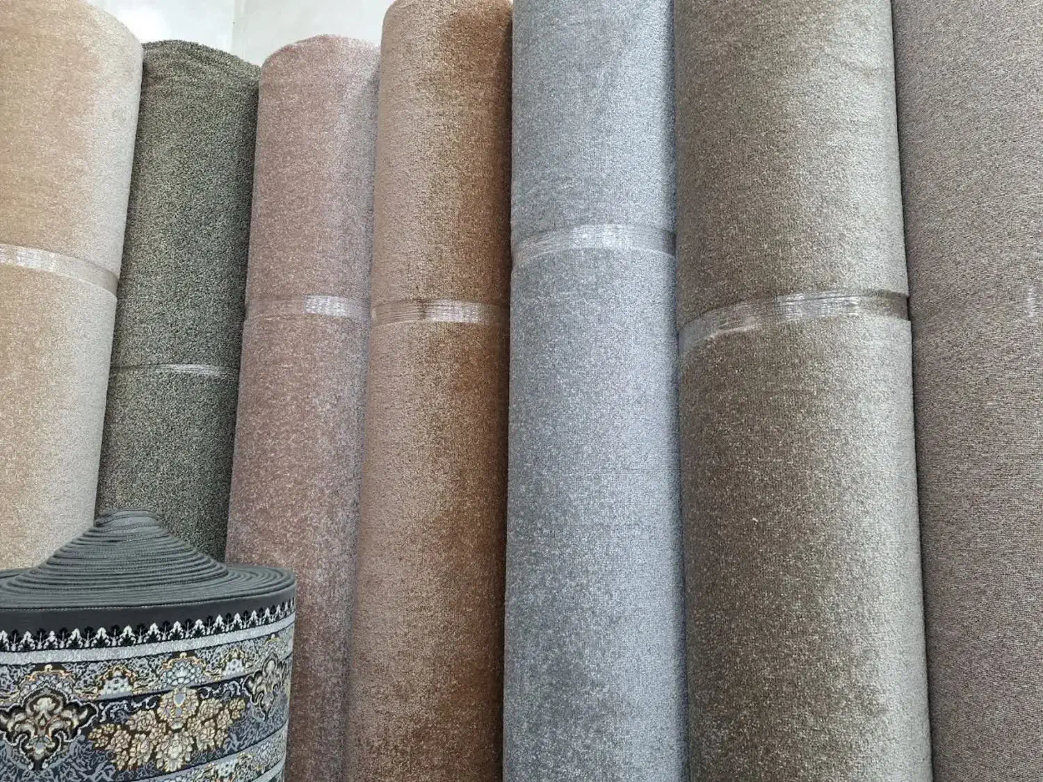 موکت دولایه/تافتینگ/پالاز سه لایه/پخش موکت تافتینگ|موکت|قم, امامزاده ابراهیم|دیوار