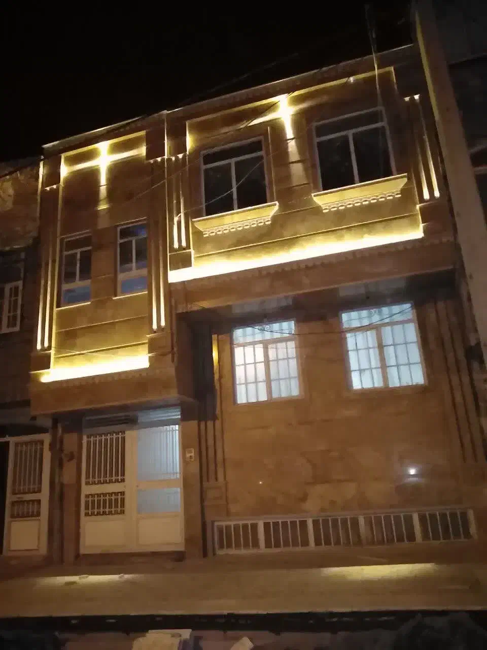 زیرزمین راه جدا. بدون اتاق خواب. جای پارک موتور.|اجارهٔ خانه و ویلا|قم, چهل درخت|دیوار