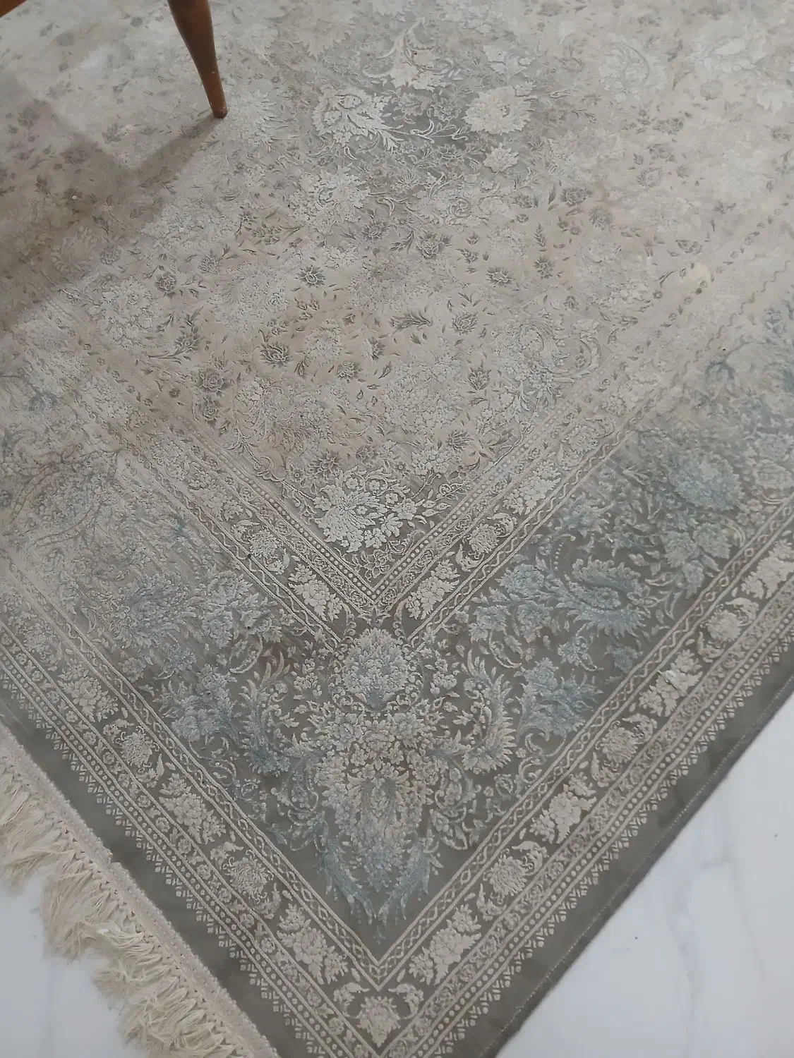 فرش ۹متری کاملا سالم|فرش|رشت, چله خانه|دیوار