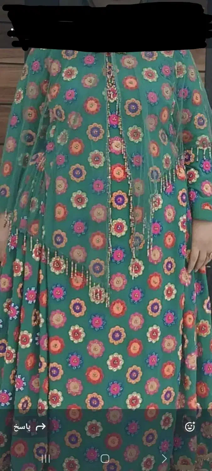 لباس محلی حریر خامه دوزی  نگین کار شده|لباس|دوگنبدان, |دیوار