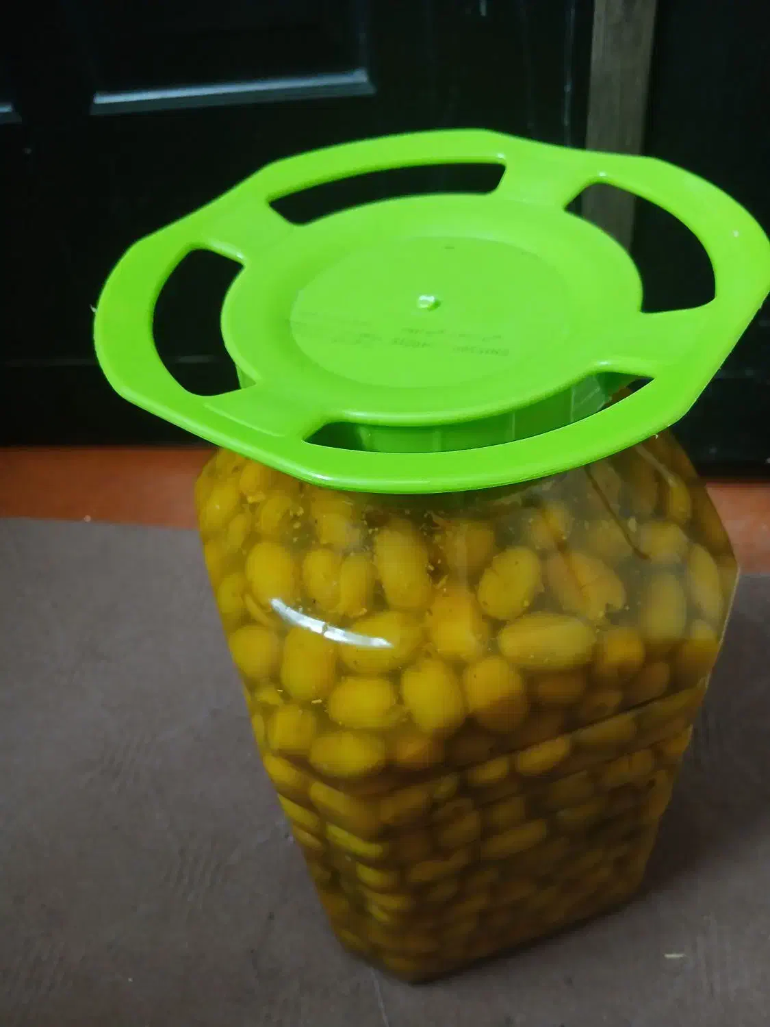 زیتون|خوردنی و آشامیدنی|رشت, بوسار|دیوار