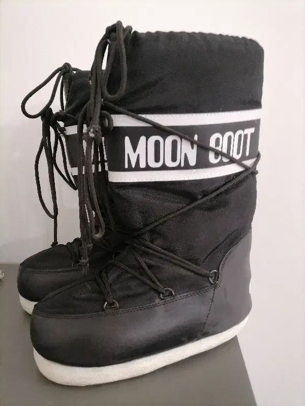 مون بوت|کیف، کفش، کمربند|نیشابور, مدرس|دیوار