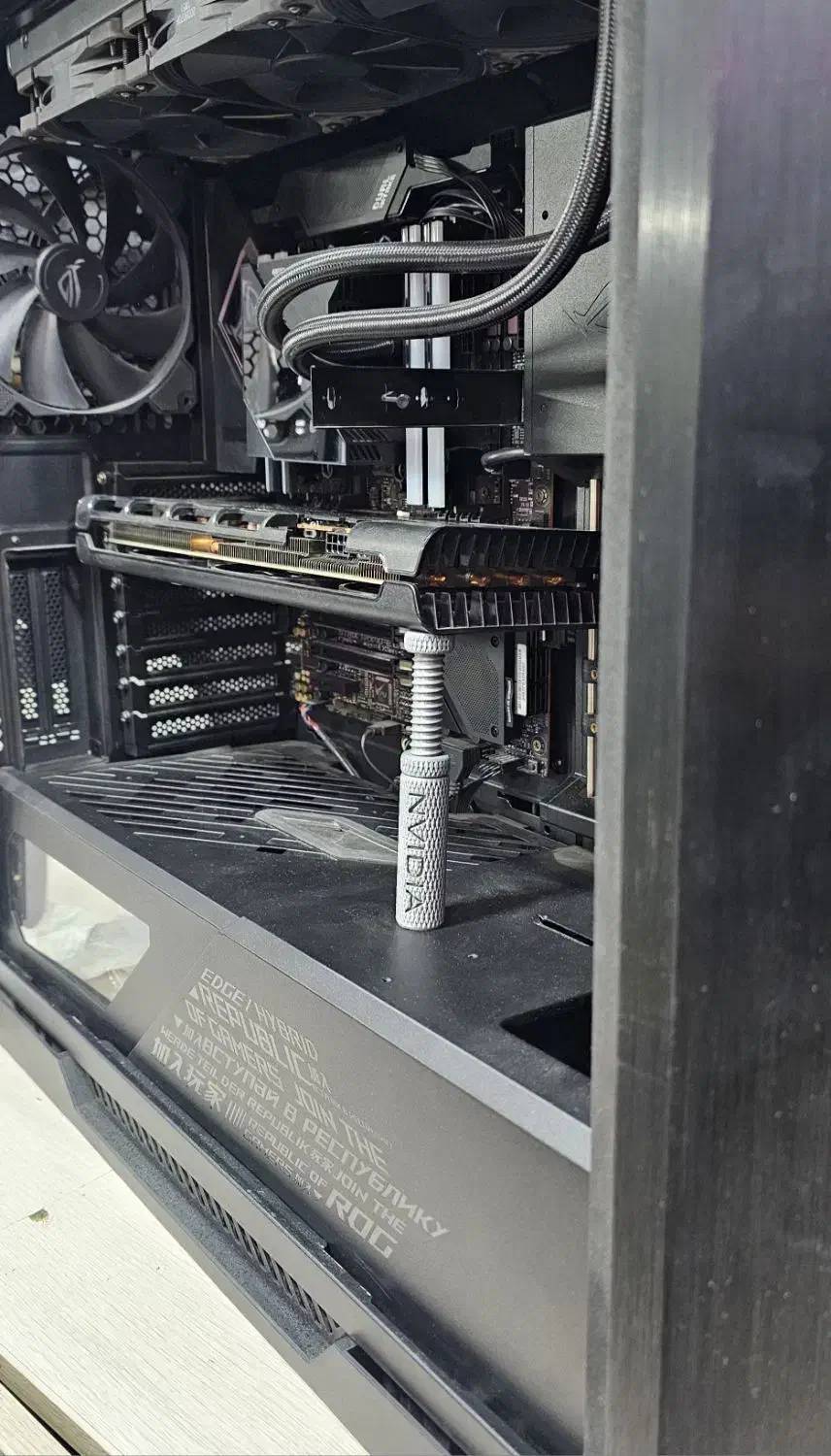 پایه نگهدارنده کارت گرافیک )هلدر کارت گرافیک)|قطعات و لوازم جانبی رایانه|تهران, فلسطین (میدان انقلاب)|دیوار