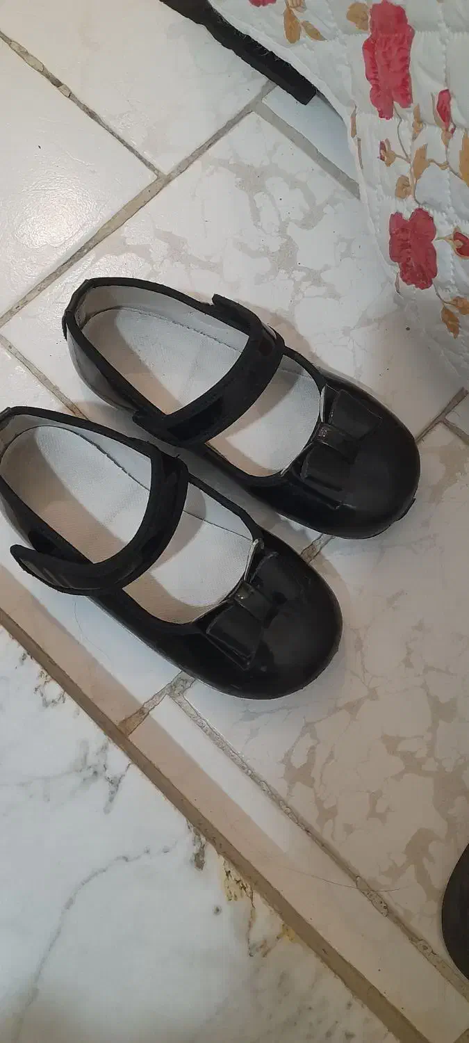 سه جفت کفش دخترانه|کفش و لباس بچه|ورامین, ورامین|دیوار