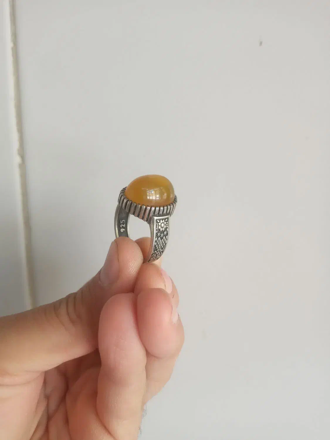 انگشتر. جنس  روکش نقره|جواهرات|الیگودرز, |دیوار