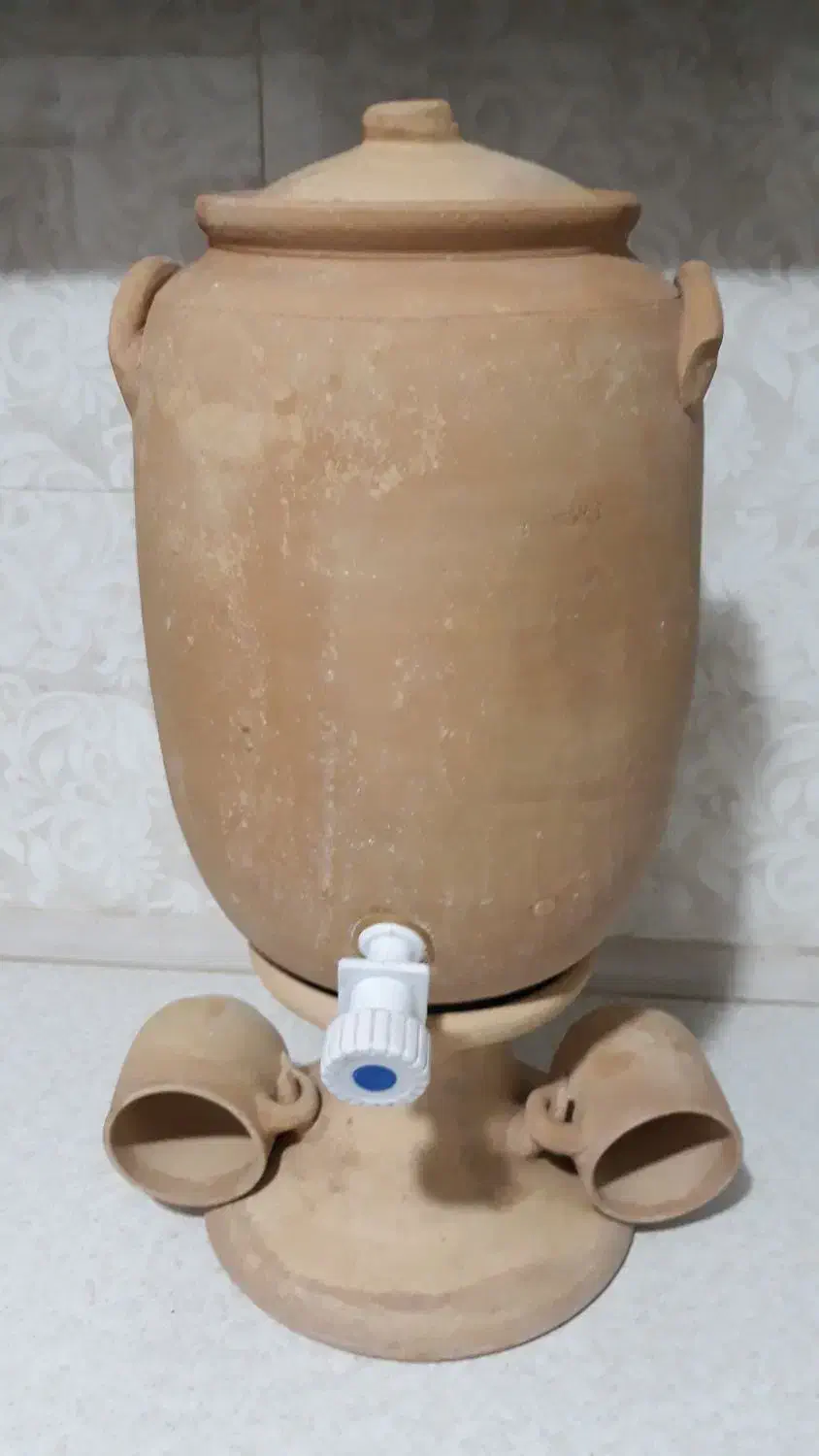 یک سبزی خوردکن وکوزه سفالی و3گلدون رنگی|خردکن، آسیاب، غذاساز|مشهد, جانباز|دیوار