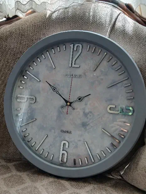 ساعت دیواری نو همراه با کارتن|ساعت دیواری و تزئینی|خوانسار, |دیوار