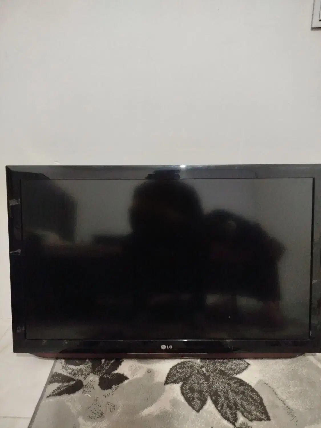 تلوزیون LG 42 اینچ دیجیتال سرخود|تلویزیون و پروژکتور|دورود, |دیوار