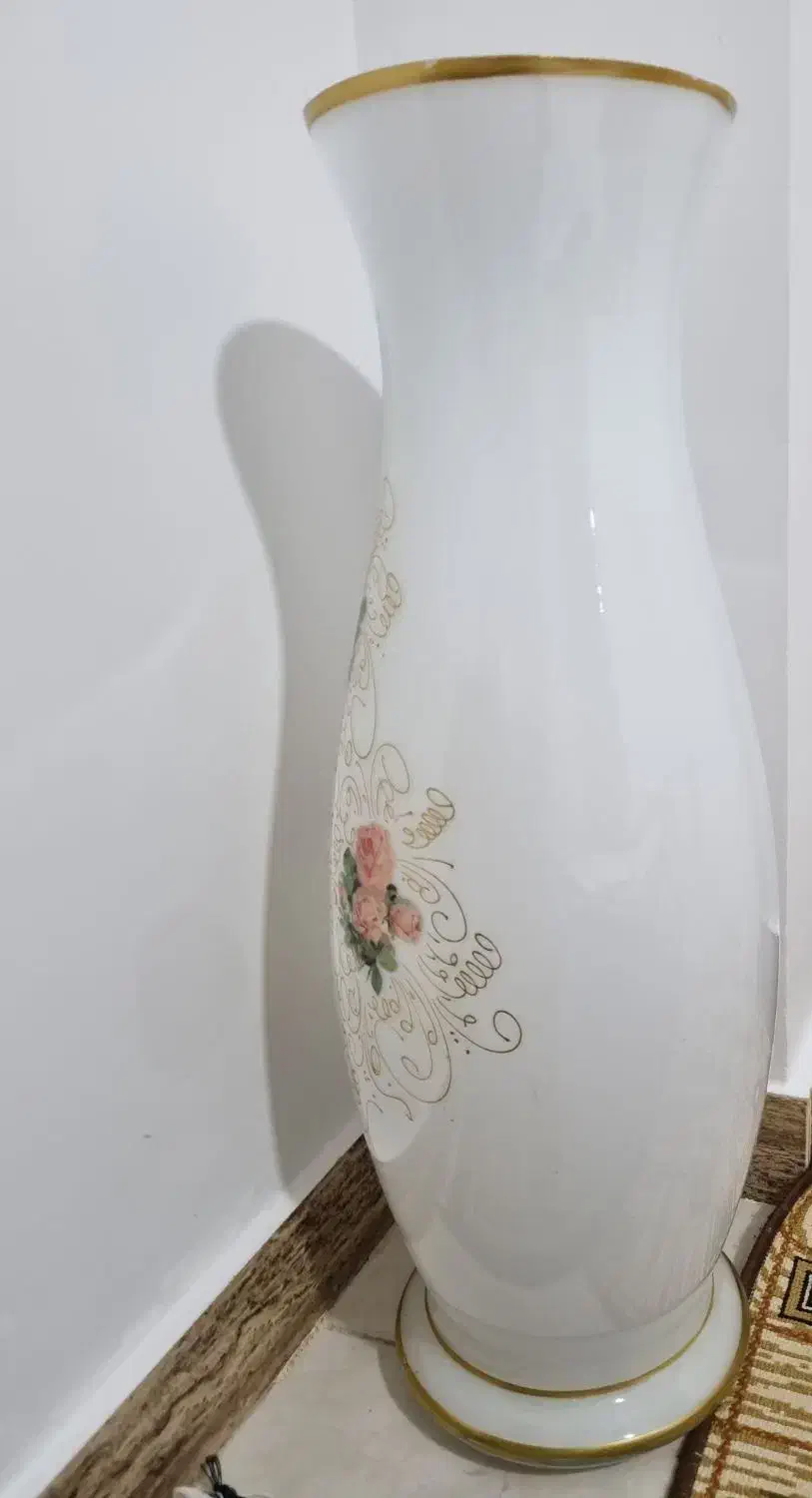 گلدان شیشه ای|گل مصنوعی|قشم, |دیوار