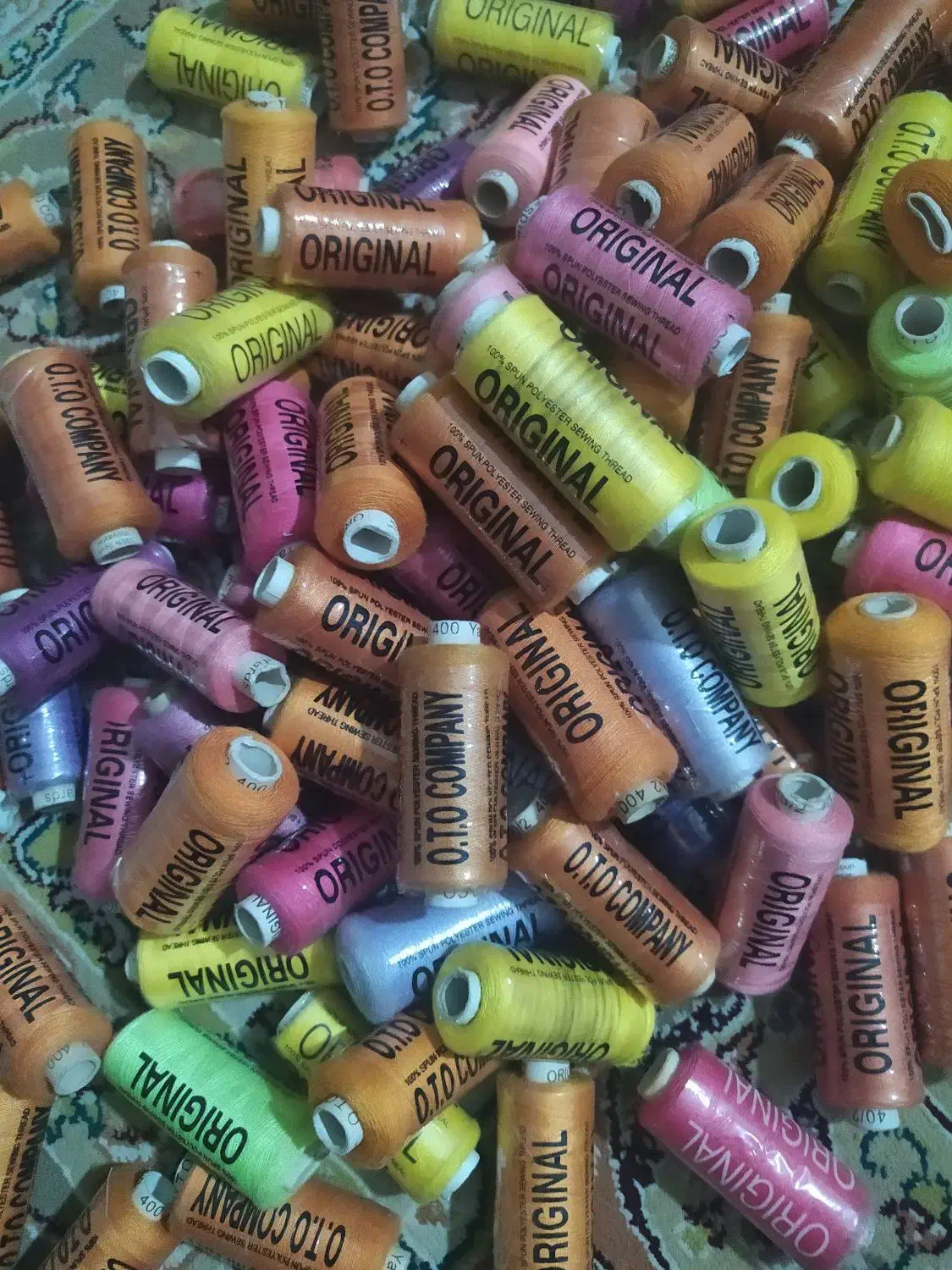 با سلام مقداری نخ|لوازم خیاطی و بافتنی|قزوین, |دیوار