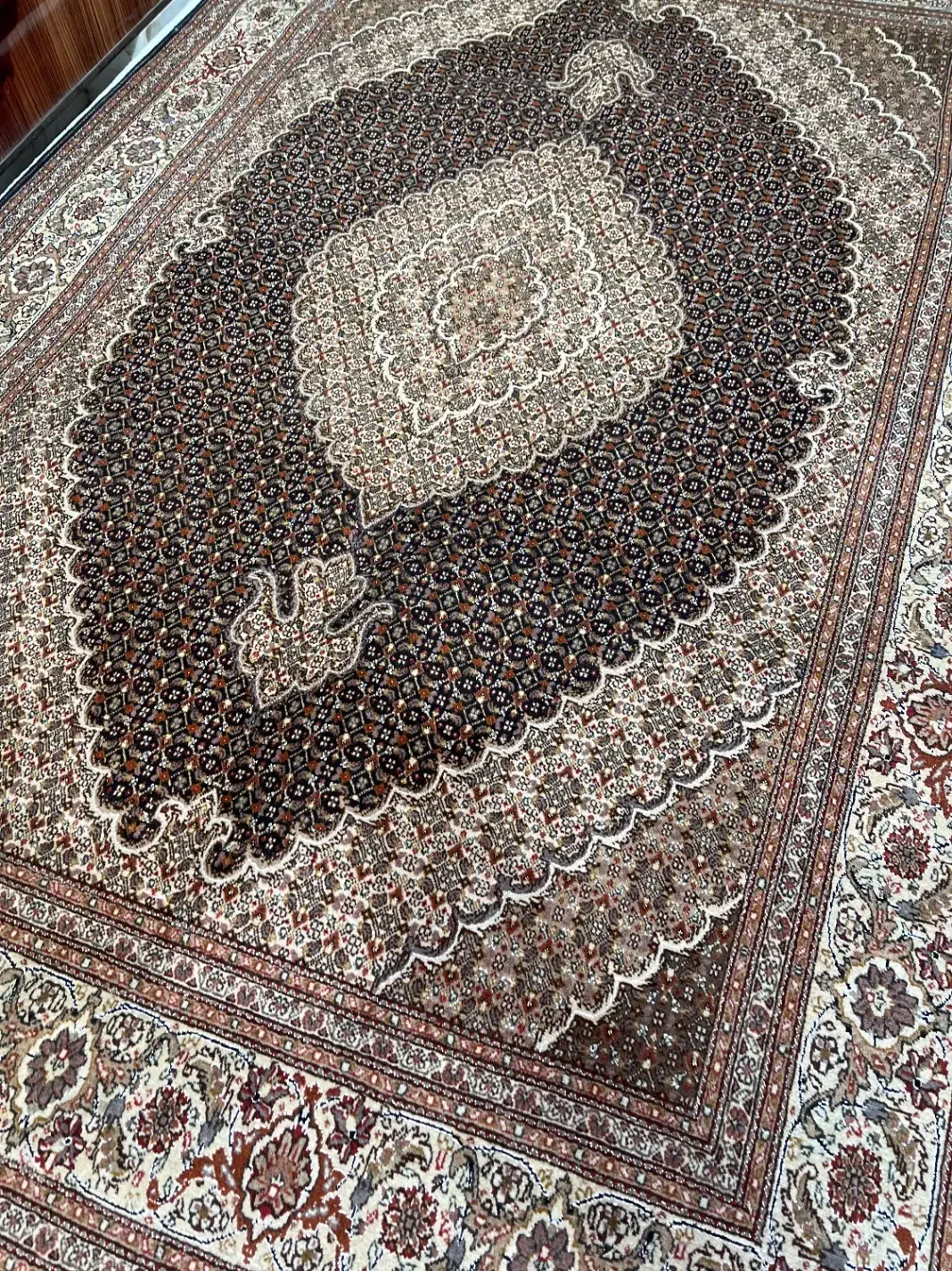 جفت فرش سرمه ای رج ۴۰ خوی (۶متری)|فرش|ارومیه, |دیوار