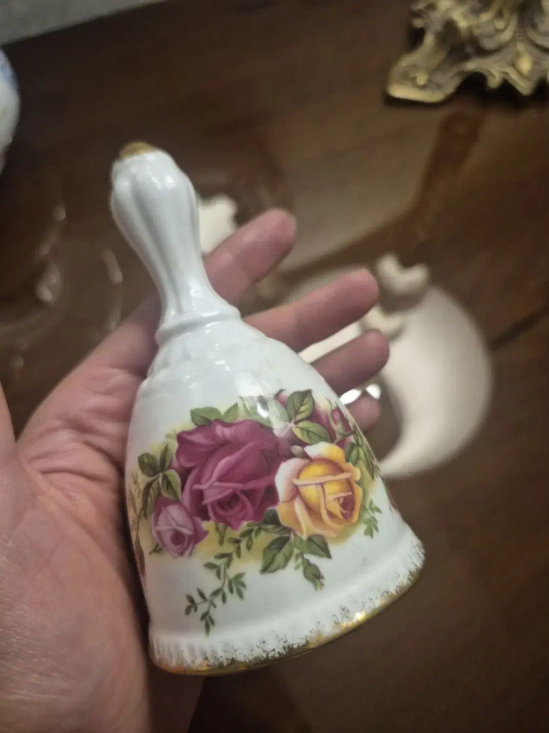 زنگوله ی آنتیک رویال آلبرت انگلیس|کلکسیون اشیاء عتیقه|تهران, فرمانیه|دیوار