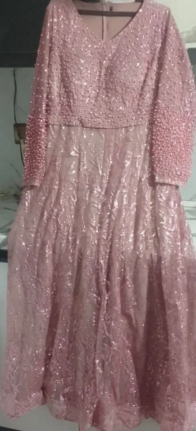 لباس مجلسی|لباس|بم, |دیوار