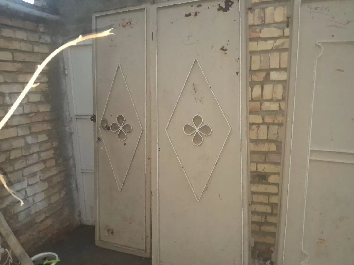 درب حیاط|مصالح و تجهیزات ساختمان|حلب, |دیوار