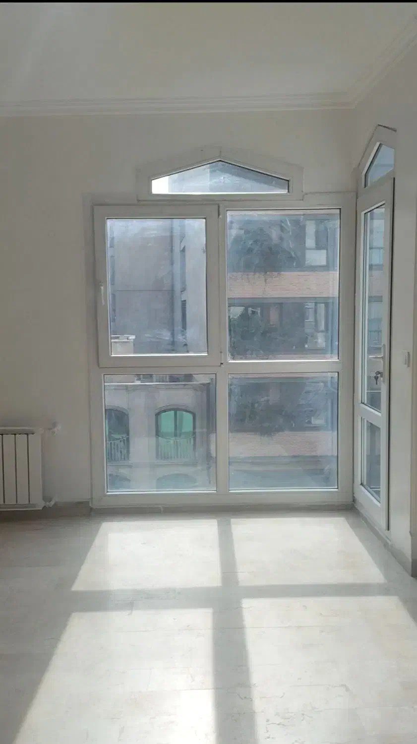 قیطریه ۱۰۰متر  ۲خواب  طبقه۳