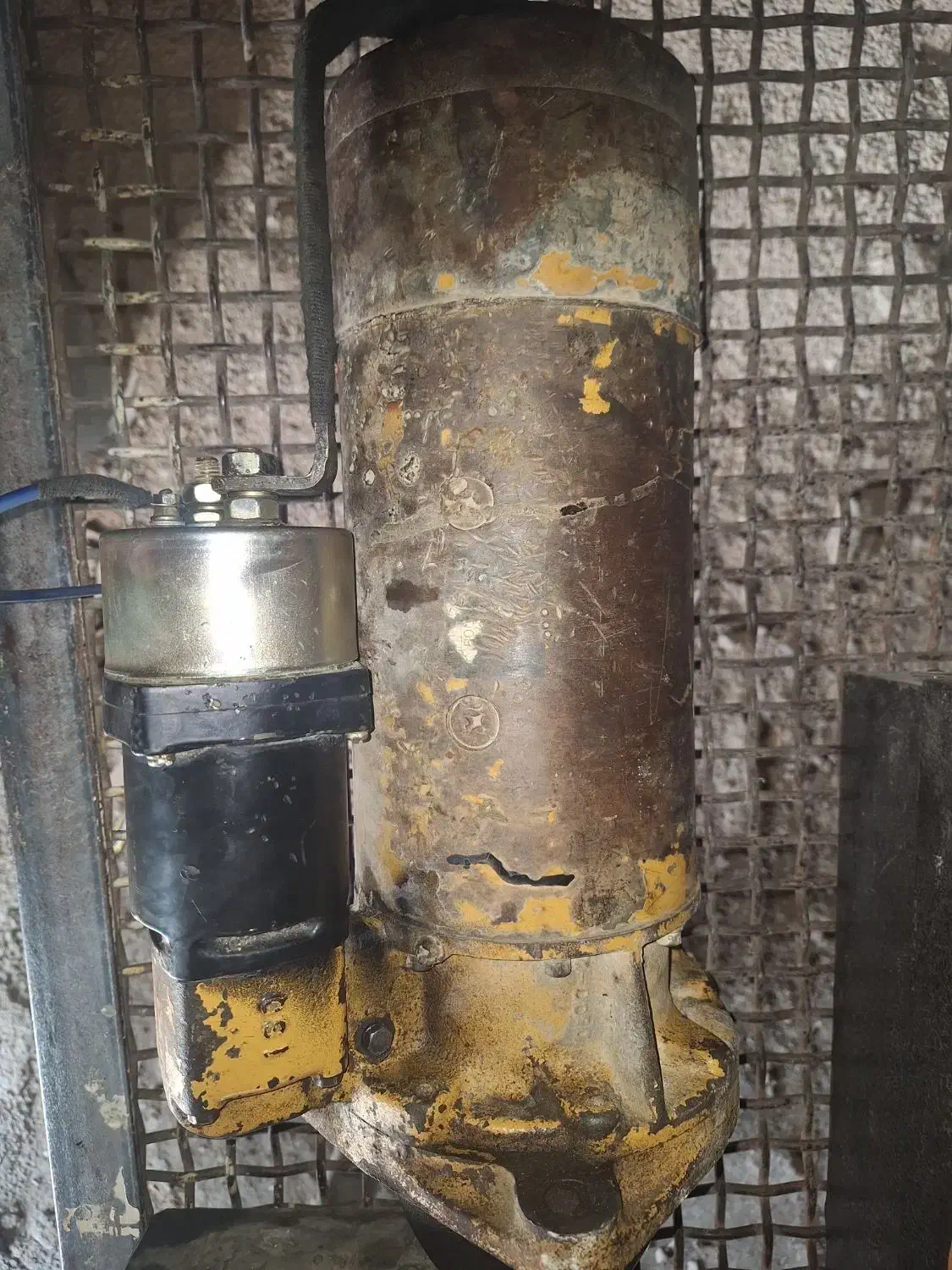 استارت بلدوزر ۱۵۵ قدیم ...استارت بزرگ|قطعات یدکی و لوازم جانبی|اصفهان, کوجان|دیوار