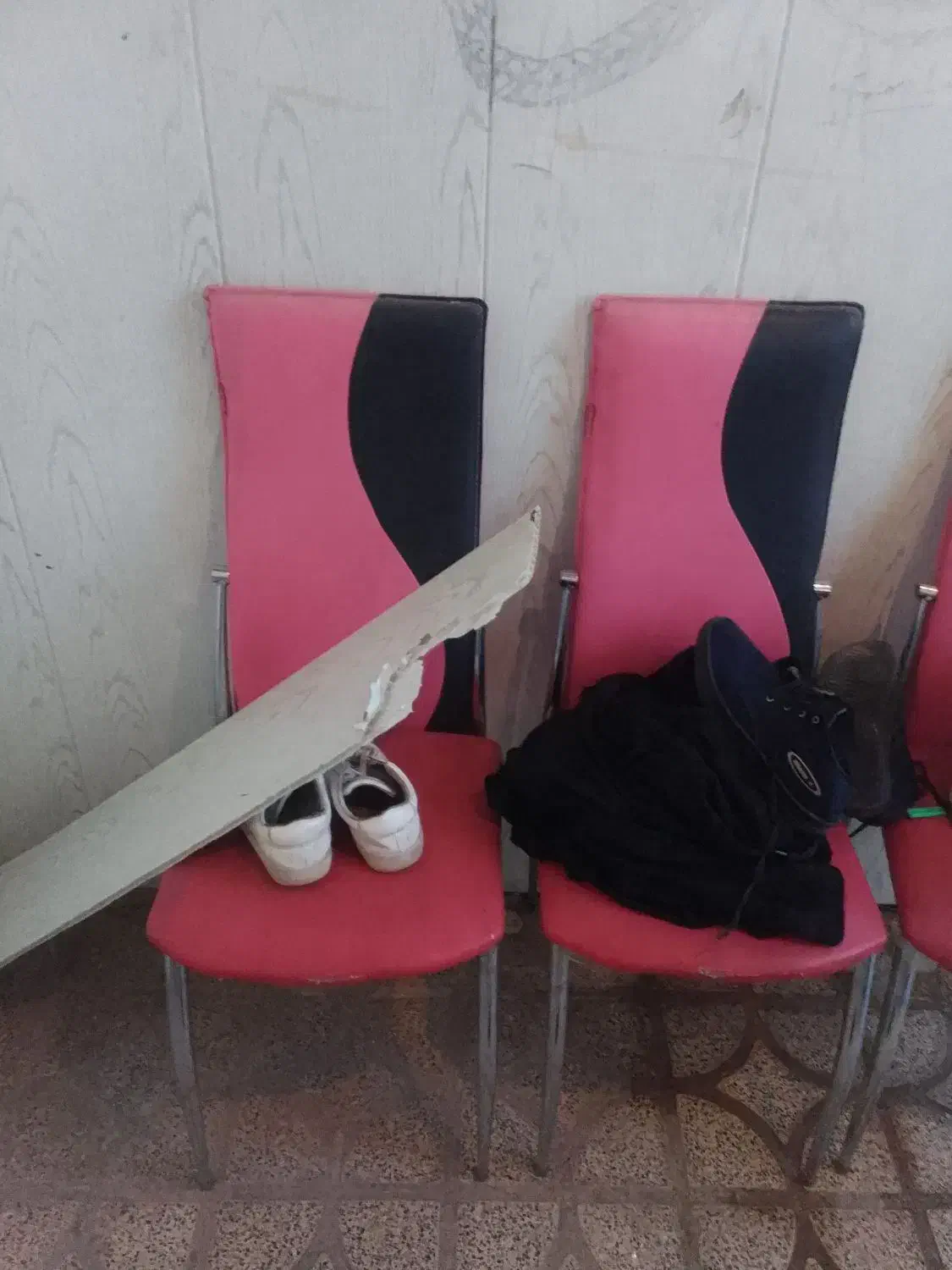 وسایل آرایشگاه|آرایشگاه و سالن‌های زیبایی|خرم‌آباد, |دیوار