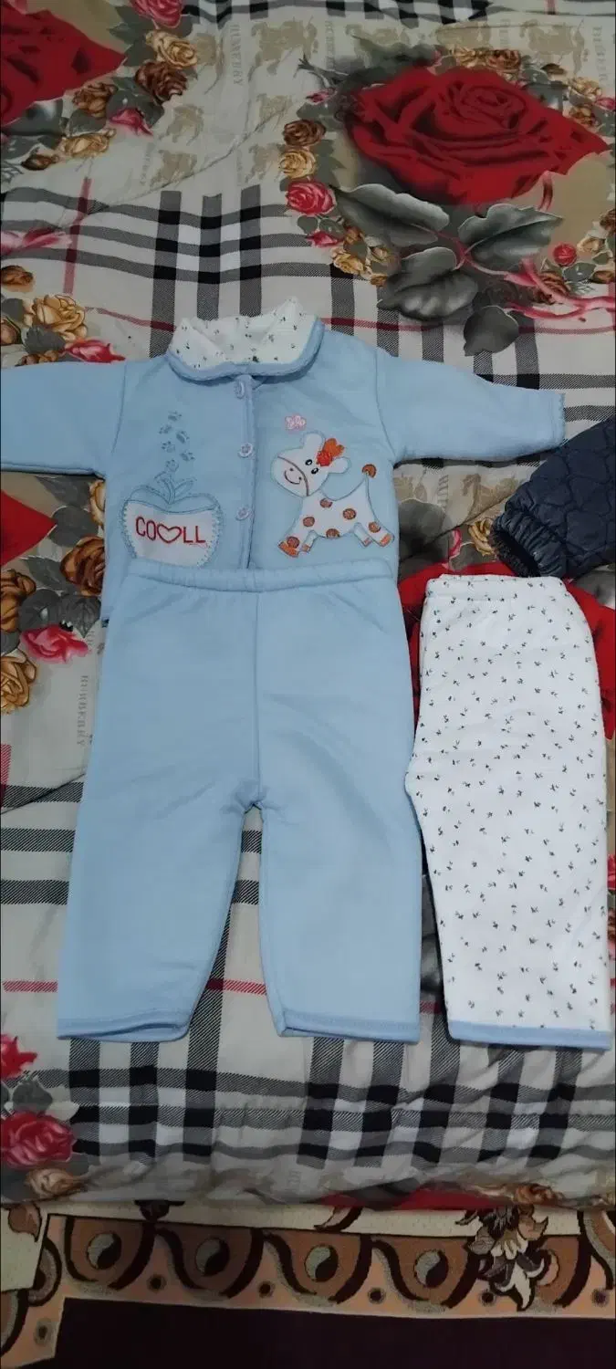 هر کدام ۳۵۰ داخل کرک|کفش و لباس بچه|تالش, هشتپر|دیوار