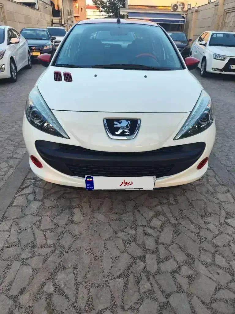 207 اتومات ام سی مدل 1401|خودرو سواری و وانت|رشت, کوی امام رضا|دیوار