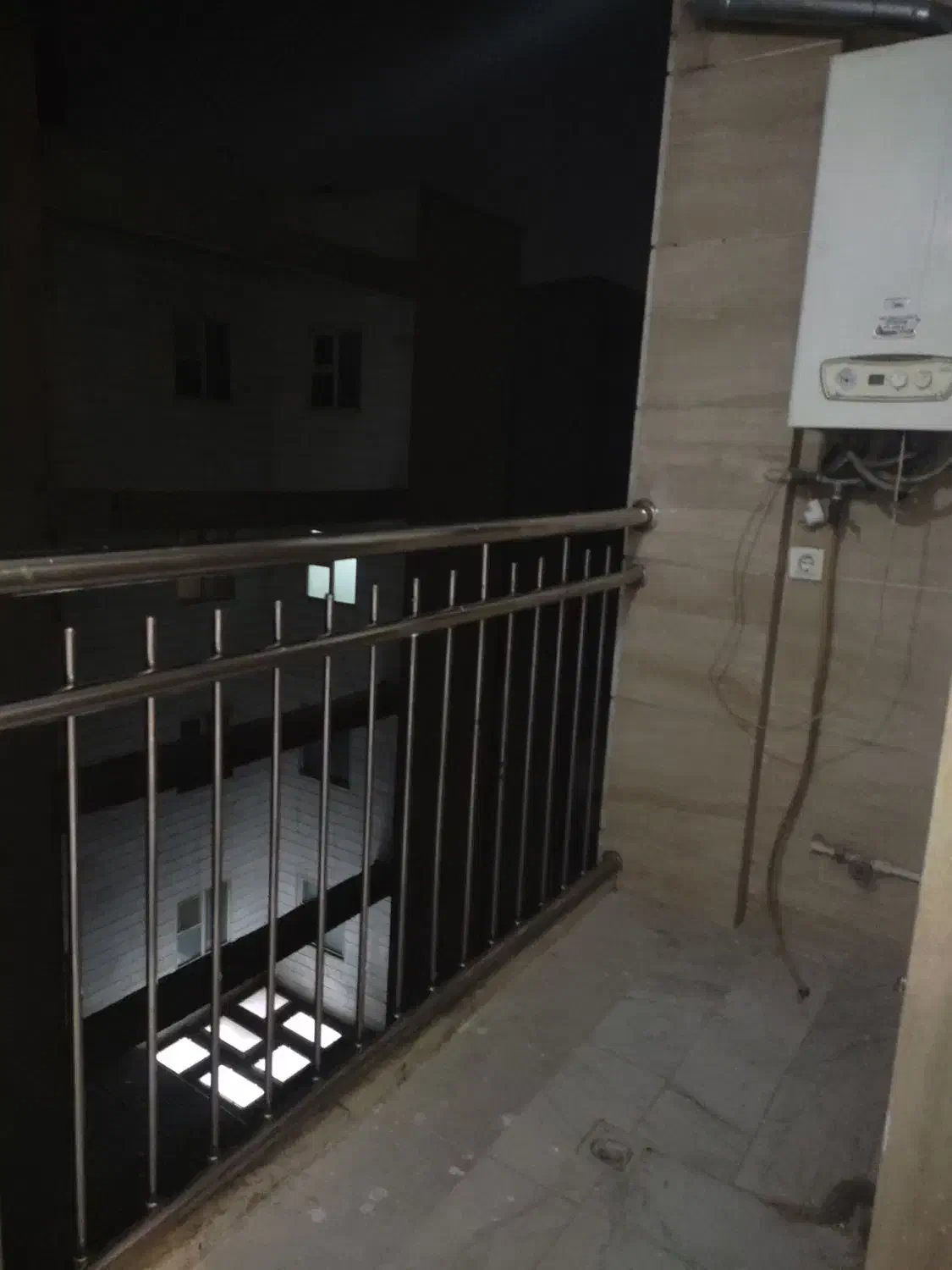 102 متر 8 ساله فول ، فرعی دنج طاهری تهرانپارس