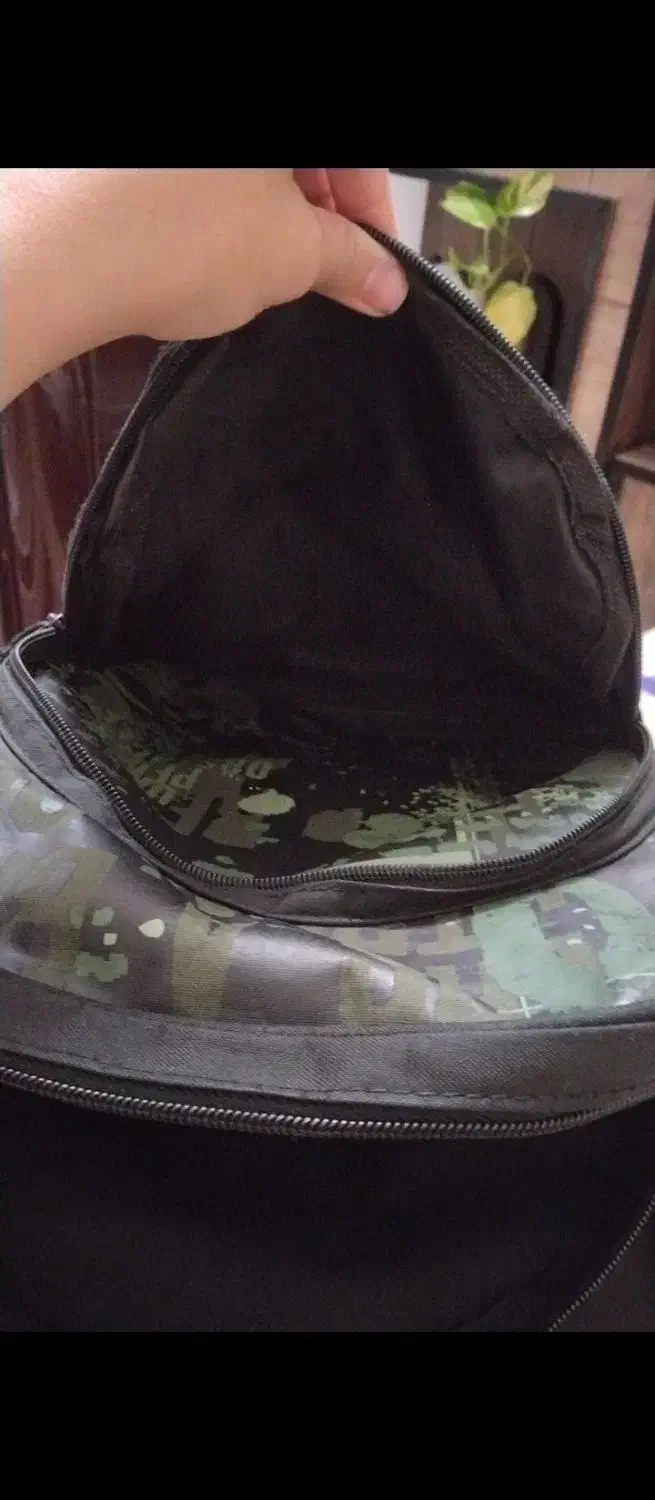 کوله پشتی|کیف، کفش، کمربند|اصفهان, چرخاب|دیوار