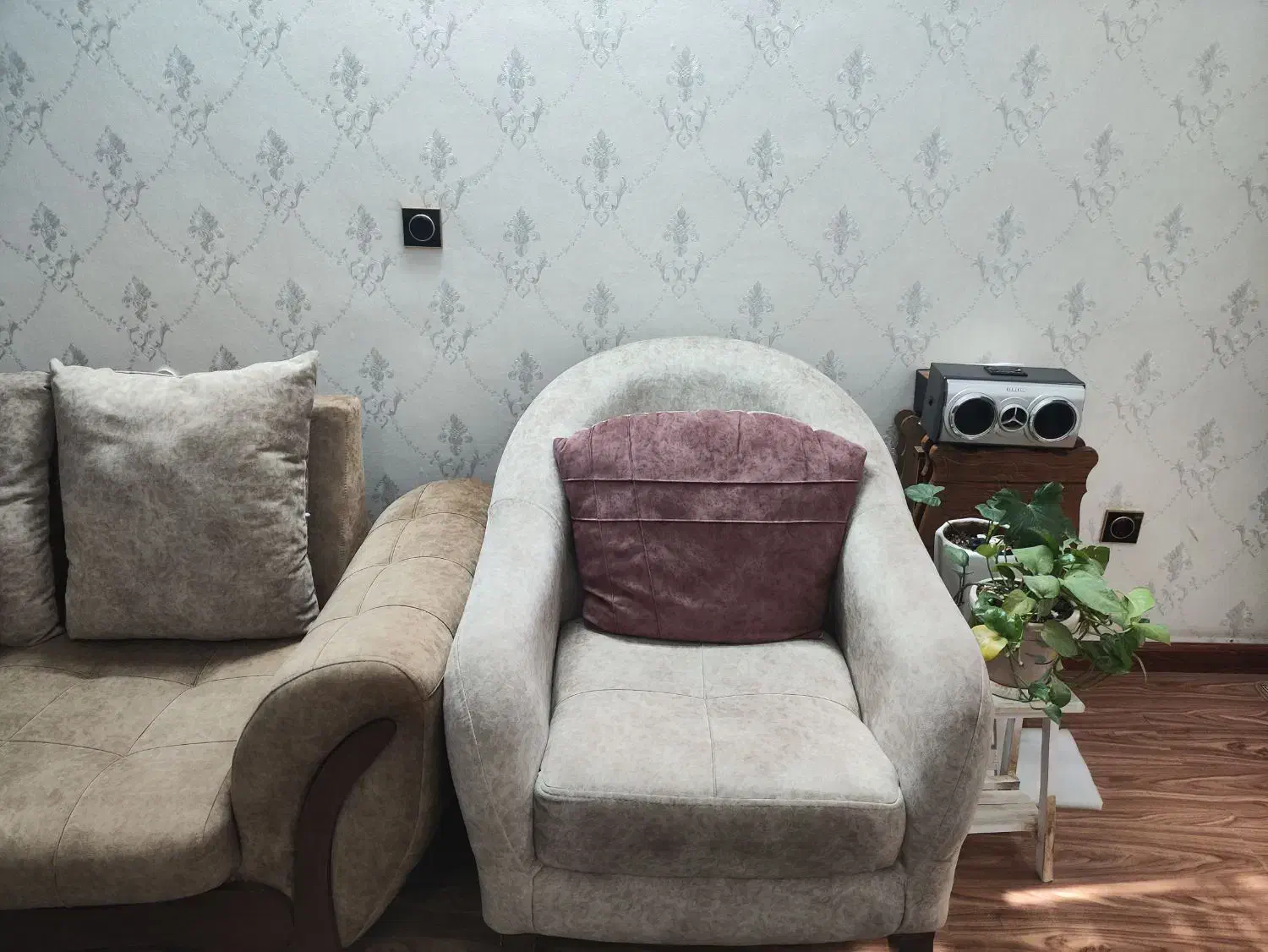 مبل راحتی 7نفره|مبلمان خانگی و میز عسلی|محمدشهر, شهرک پیام (مهرالبرز)|دیوار