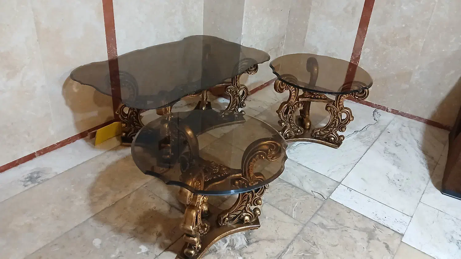 جلو مبلی و میز عسلی|مبلمان خانگی و میز عسلی|خرم‌آباد, |دیوار