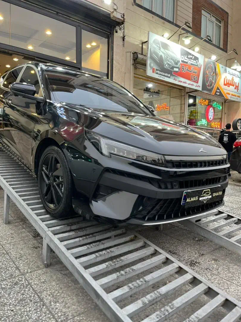 کی ام سی j7 مدل 1403 بدون رنگ در حد|خودرو سواری و وانت|تهران, هوانیروز|دیوار