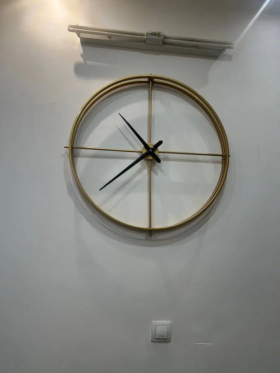 ساعت دیواری سالم فلزی|ساعت دیواری و تزئینی|یزد, |دیوار