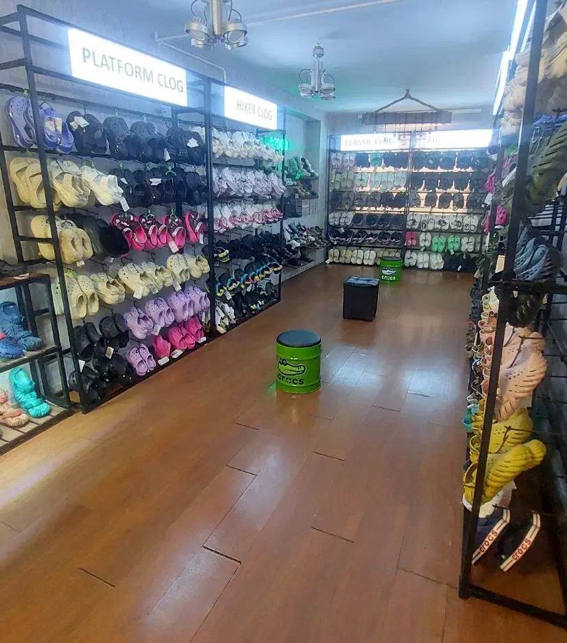 فروشنده نیمه وقت فروشگاه کفش|استخدام بازاریابی و فروش|تهران, شهرک غرب|دیوار