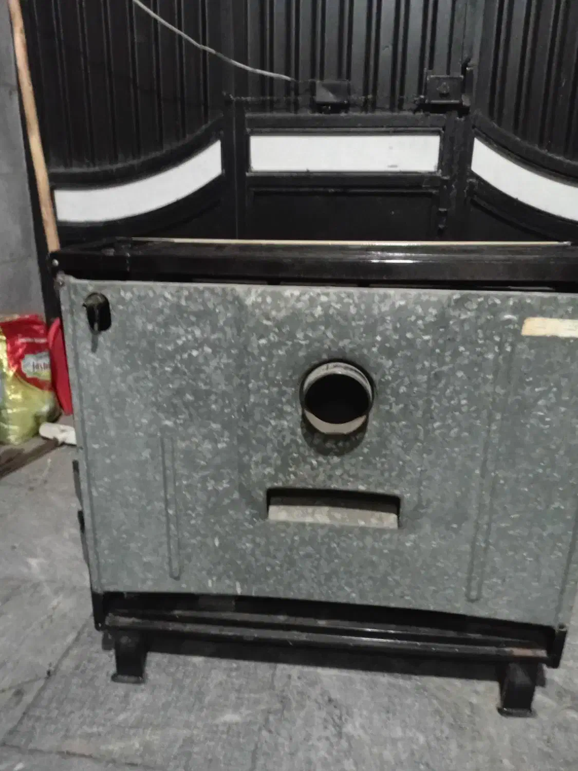 یک دستگاه بخاری گازی مهیا|بخاری، هیتر، شومینه|خوی, |دیوار