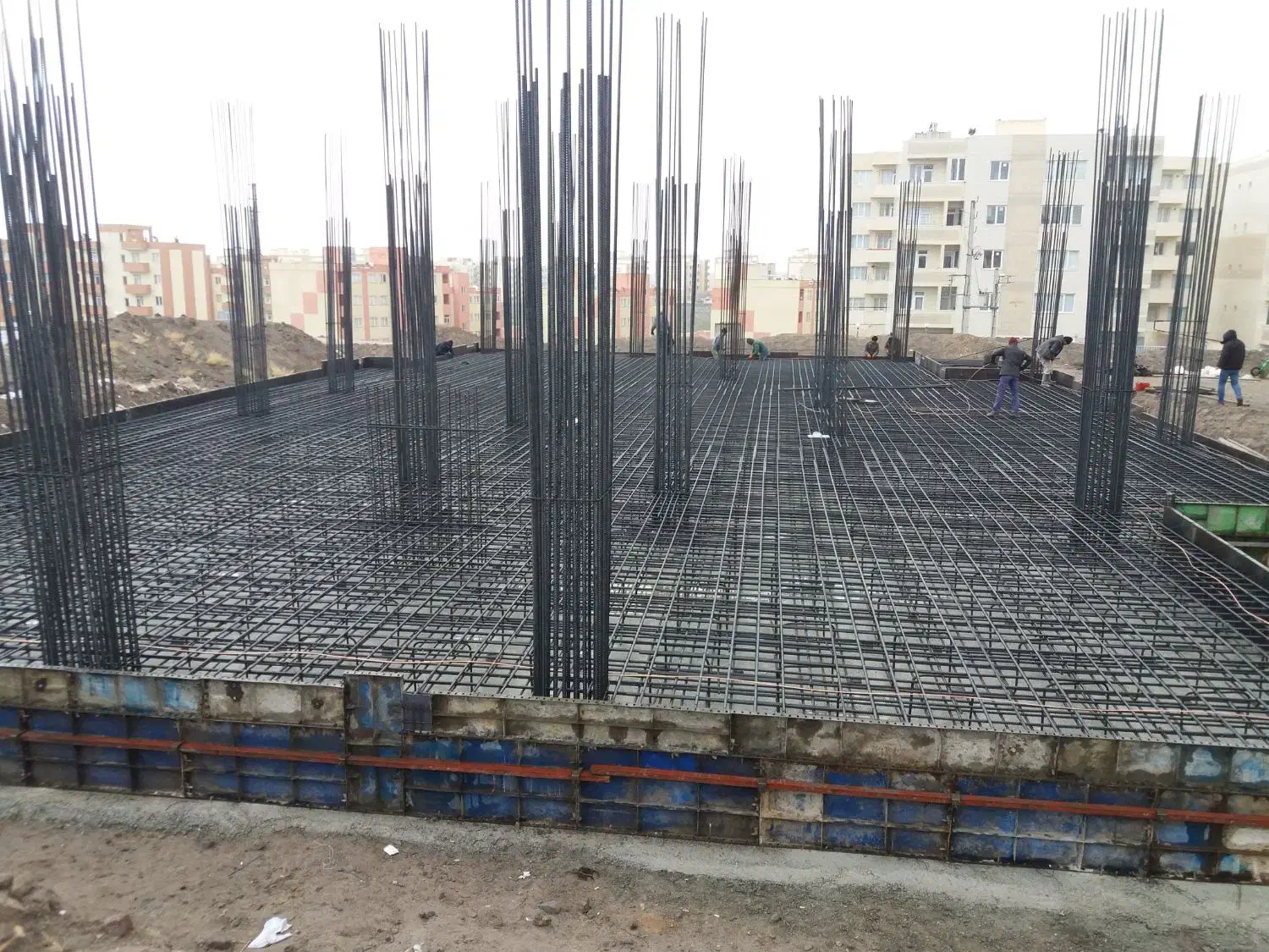 استخدام آرماتوربند|استخدام معماری، عمران و ساختمانی|میانه, |دیوار