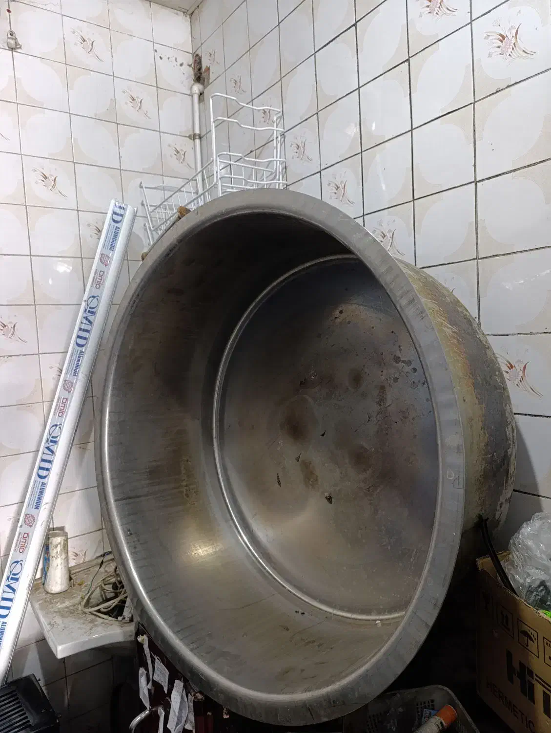 دیک استیل|ظروف پخت‌وپز|زنجان, |دیوار