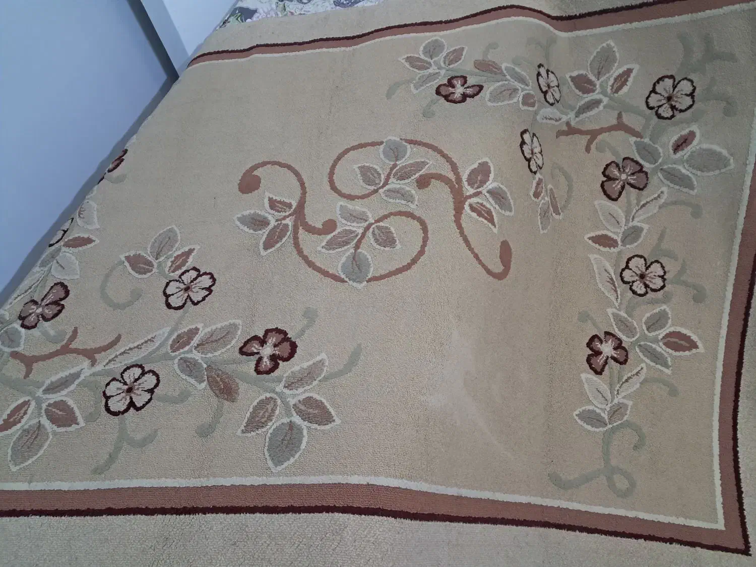 قالیچه گل برجسته ۴ متری|فرش|مشهد, الهیه|دیوار