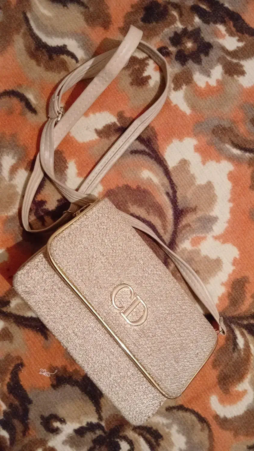 کیف ۷۰ ت|کیف، کفش، کمربند|مراغه, |دیوار