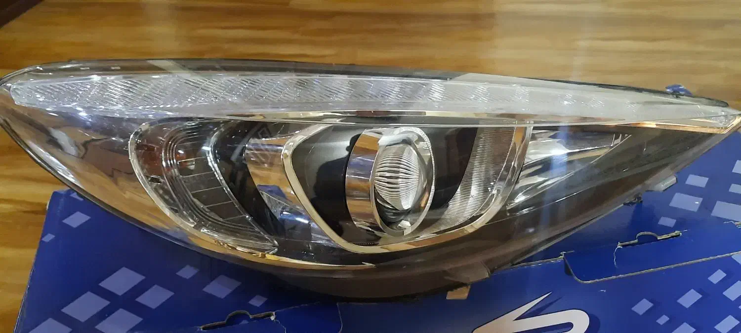 چراغ جلو کروزسمت راست(طرف شاگرد)خودروی۲۰۷|قطعات یدکی و لوازم جانبی|شیروان (خراسان), |دیوار