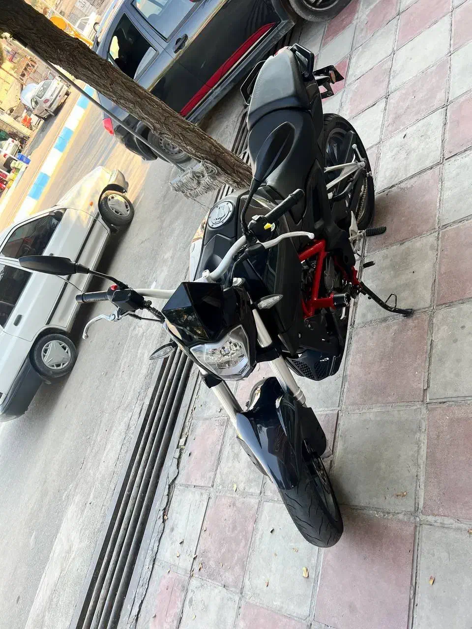 فروش بنلی ۲۵۰تک سیلندر|موتورسیکلت|سبزوار, قصبه غربی|دیوار