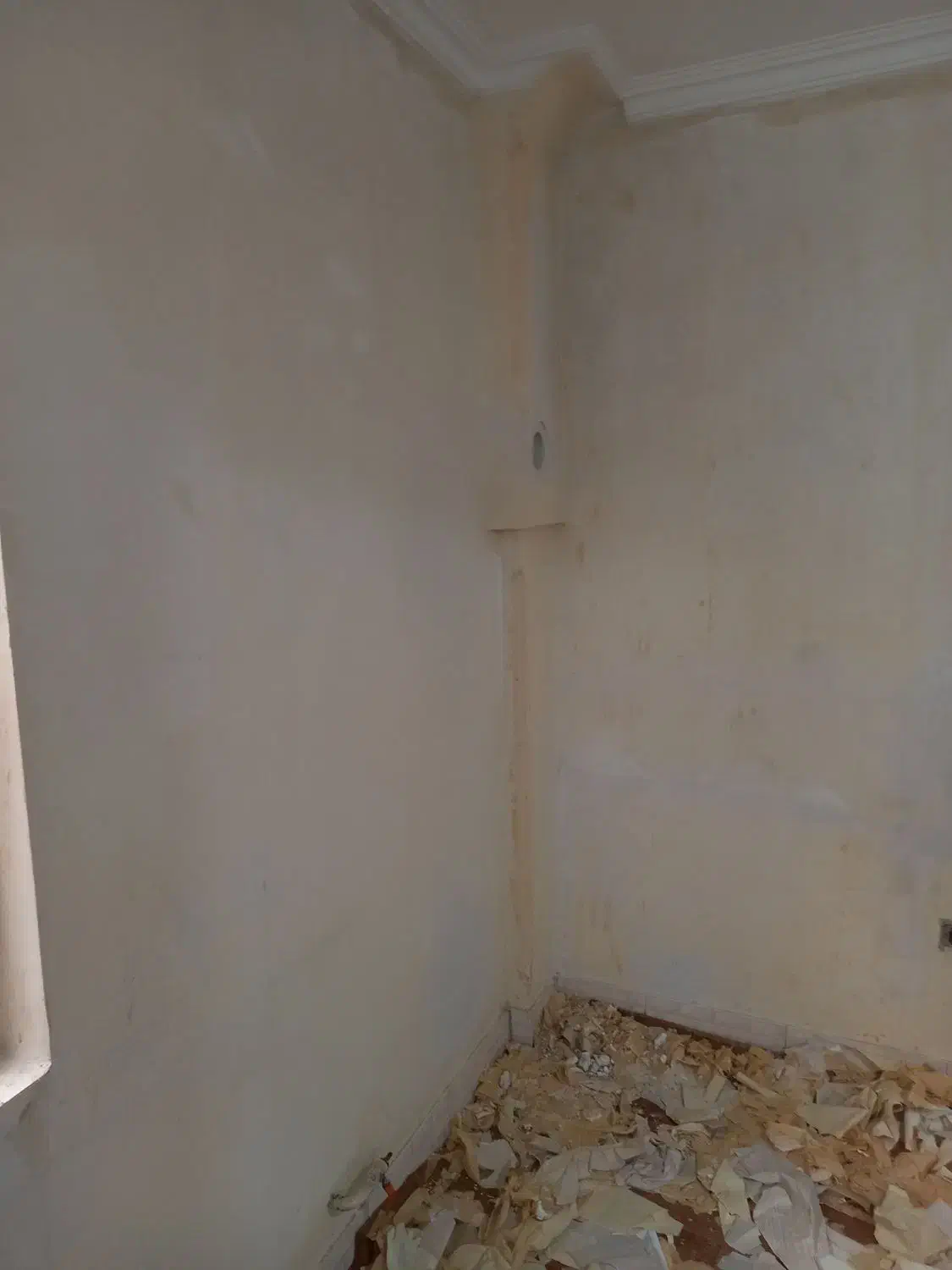 نصاب کاغذ دیواری نقاشی ساختمان|خدمات پیشه و مهارت|تهران, بهمن یار|دیوار