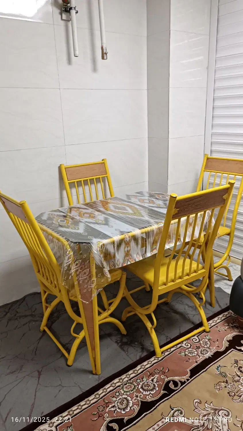 میز و صندلی دو دست باهم بفروش میرسد سالم|میز و صندلی غذاخوری|ایذه, |دیوار
