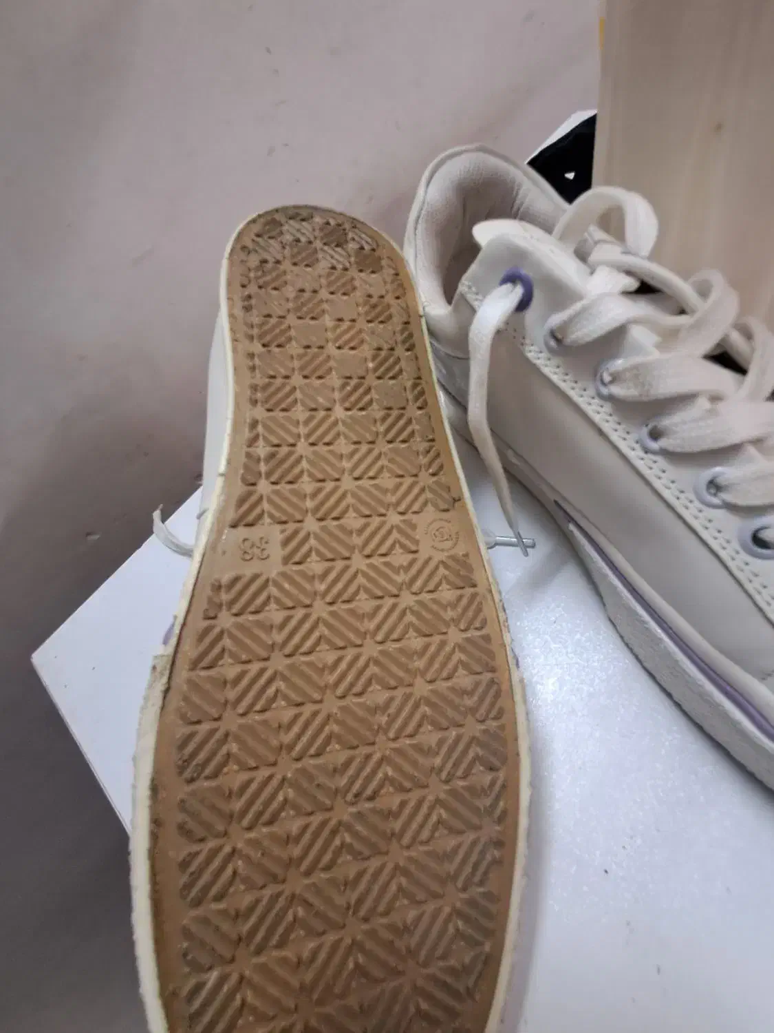 کتونی وکفش دستگاه بادکش|کوهنوردی و کمپینگ|قرچک, میرزائی جنوبی|دیوار