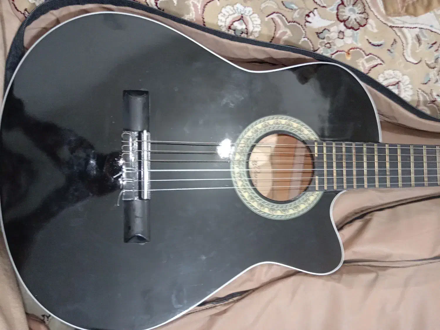 گیتار مدل دیاموند|گیتار، بیس، امپلیفایر|نجفآباد, کشاورز|دیوار