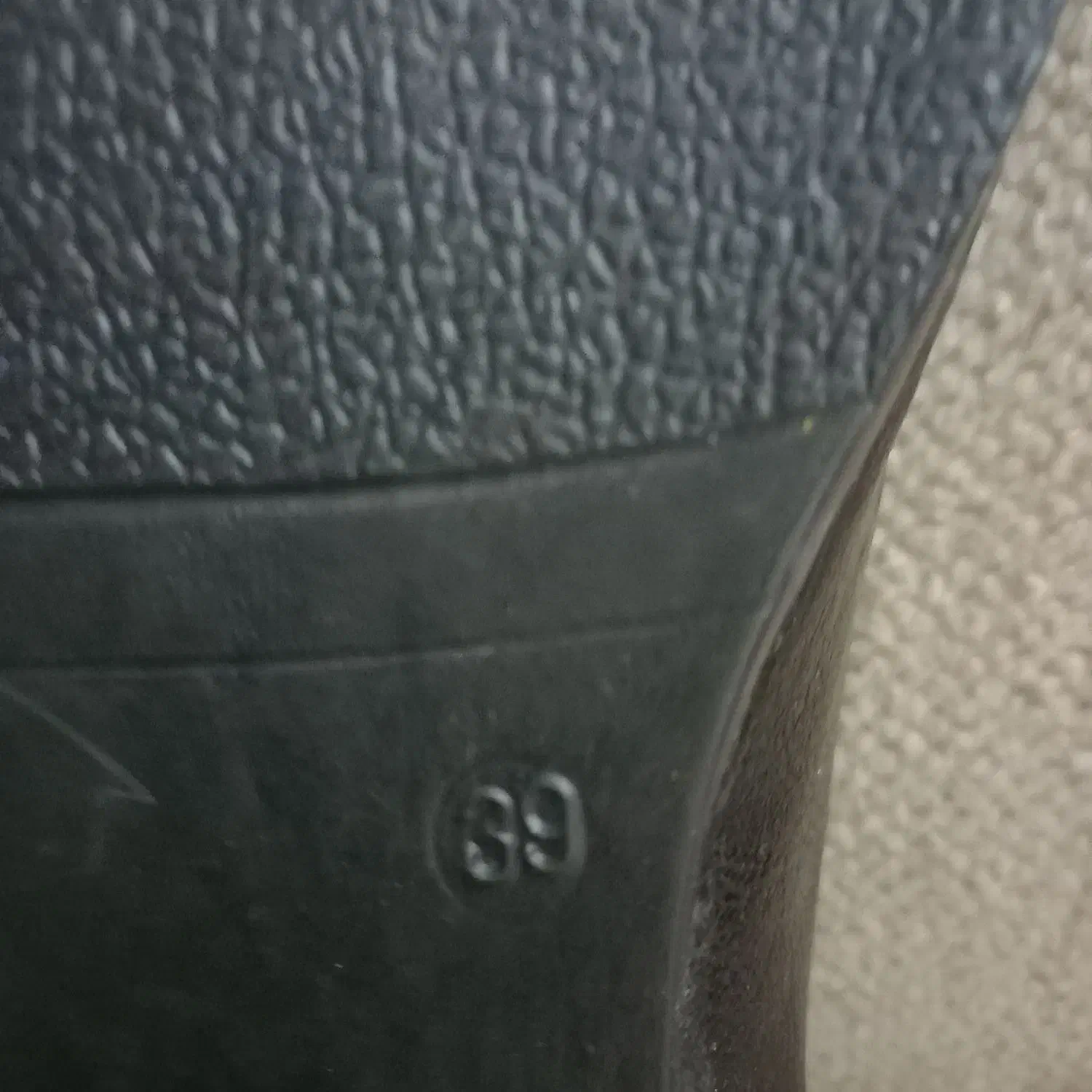 کفش راحتی شماره ۳۹|کیف، کفش، کمربند|تهران, مینای شمالی (مخبر)|دیوار