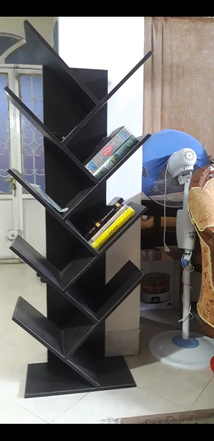 کتابخانه درختی|کتابخانه، شلف، قفسههای دیواری|صدرا-فارس, فاز ۱|دیوار