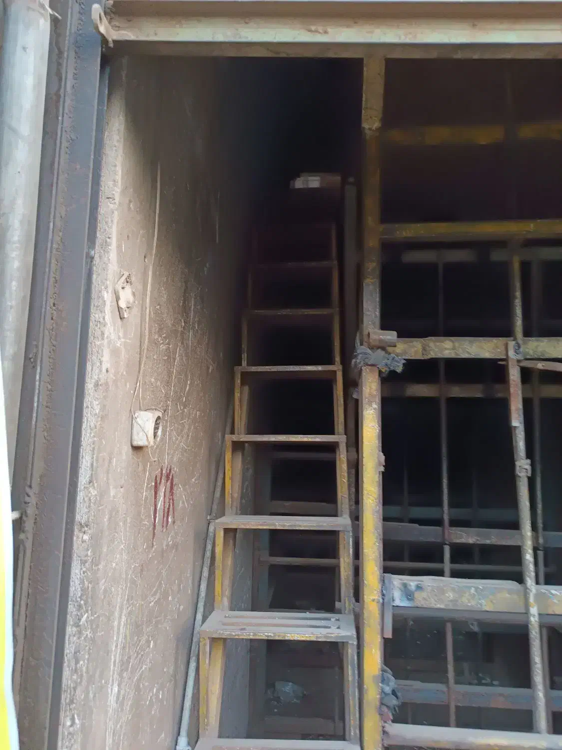 اجاره مغازه بازار آهن شاد آباد بلوک 7|اجارهٔ مغازه و غرفه|تهران, شهرک امام خمینی|دیوار