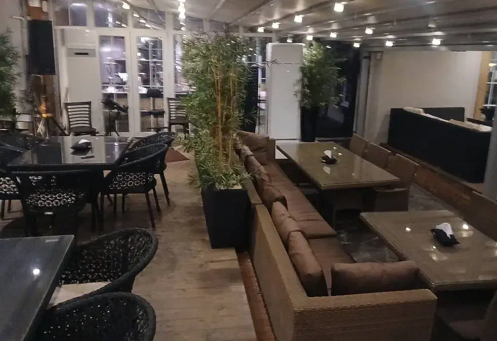 کار در رستوران آشپز محلی کمک آشپز کانترکار ظرفشور|استخدام خدمات فروشگاه و رستوران|رشت, بلوار گیلان|دیوار