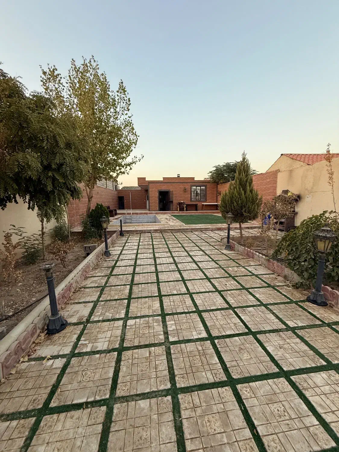 ویلا ۴۰۰ متری/چسبیده به بافت/مسیر اسفالت|فروش خانه و ویلا|پاکدشت, پاکدشت (مامازند)|دیوار