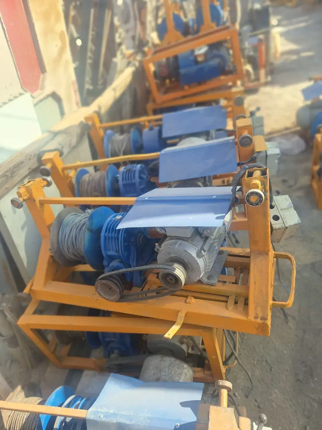 دفترخریدابزار بالابر سنگبر میکسر تخته بنایی بتونیر|عمدهفروشی|تهران, سهروردی|دیوار