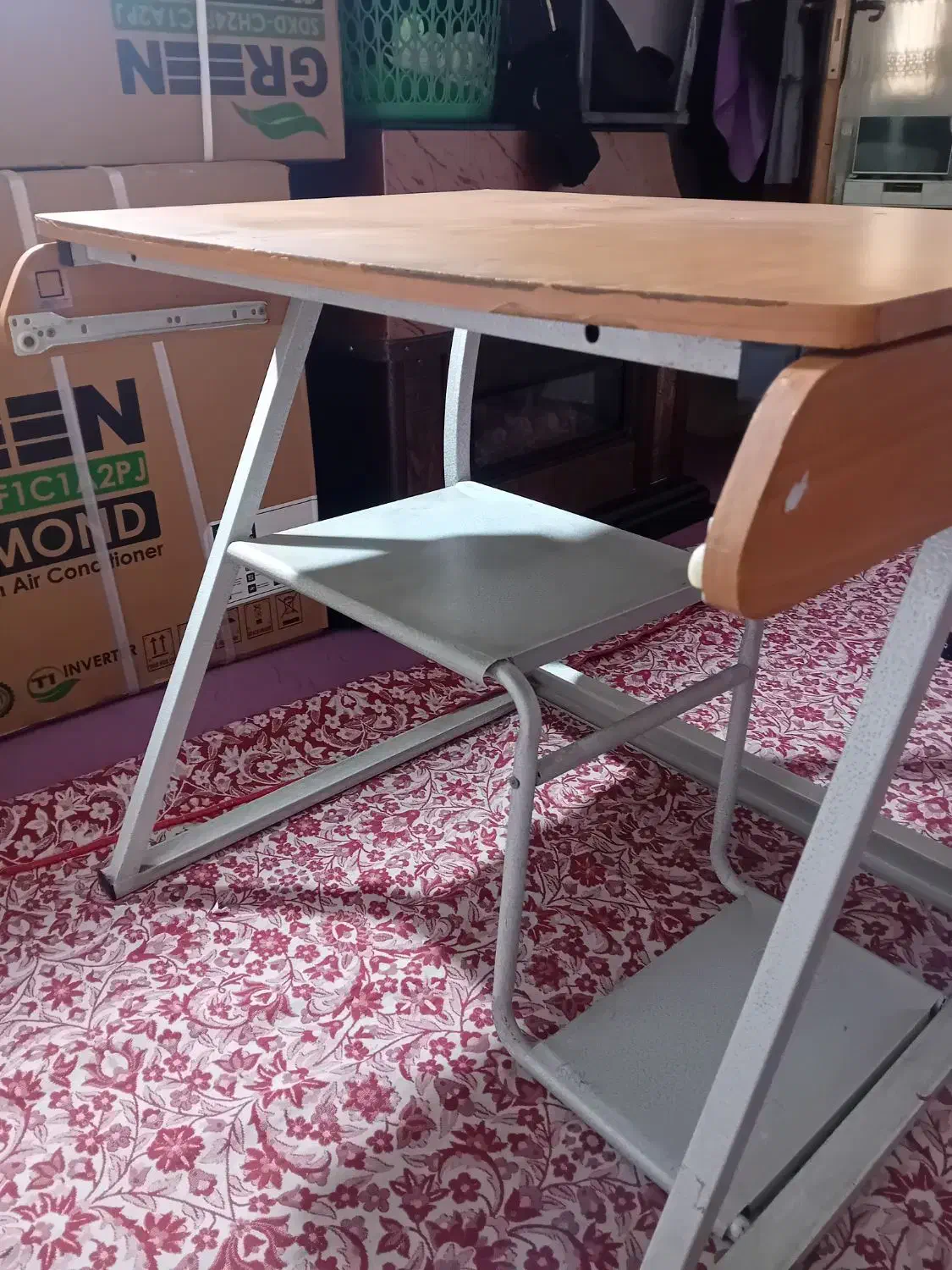 یک عدد میز|میز تحریر و کامپیوتر|قم, علی آباد سعدگان|دیوار