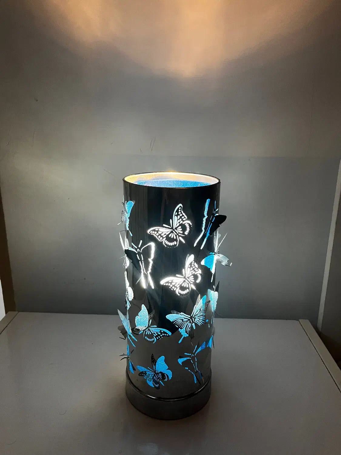 چراخ‌خواب|چراغ خواب و آباژور|آستانه اشرفیه, |دیوار