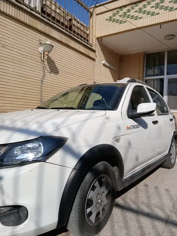 کوییک۱۴۰۲ بدون رنگ|خودرو سواری و وانت|اصفهان, نقش جهان|دیوار